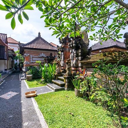 Gatra Ubud Inn Exterior photo