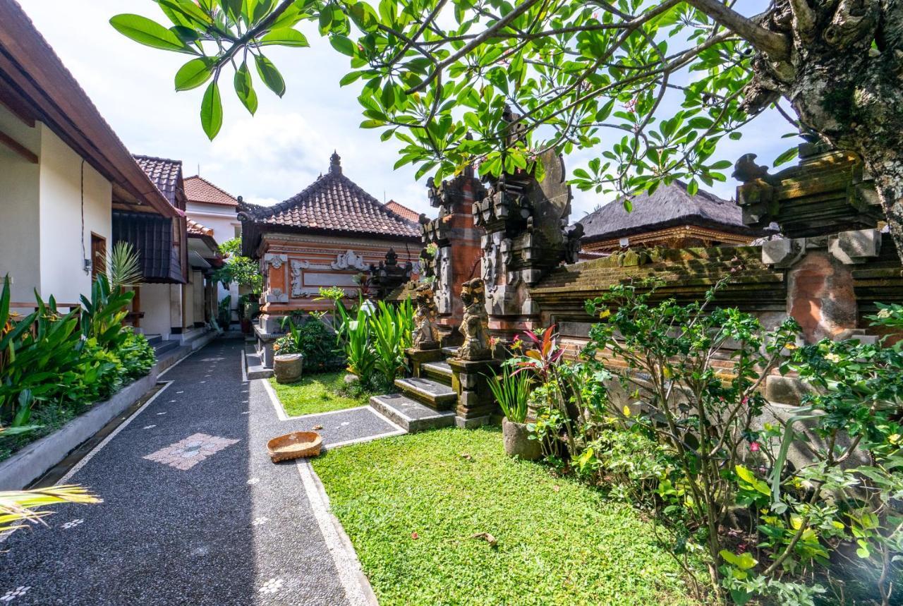 Gatra Ubud Inn Exterior photo